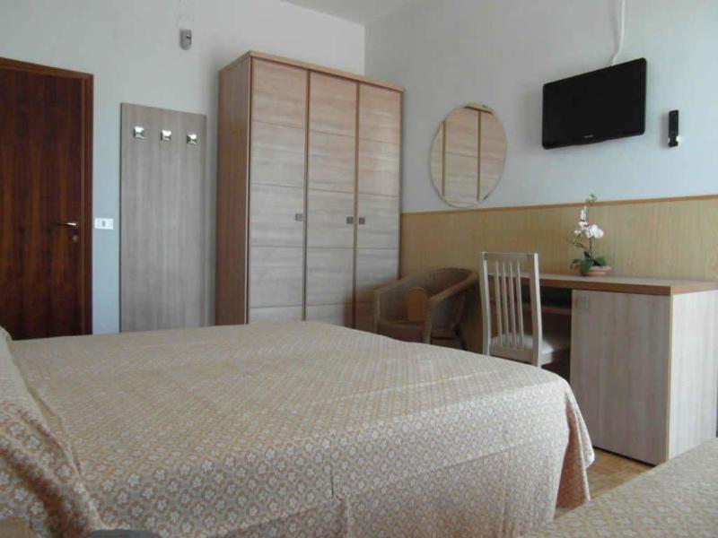 Hotel Donatello Cesenatico Exteriör bild